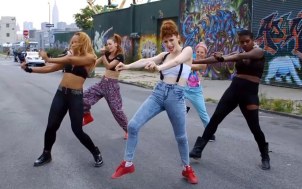 Kiesza with dancers